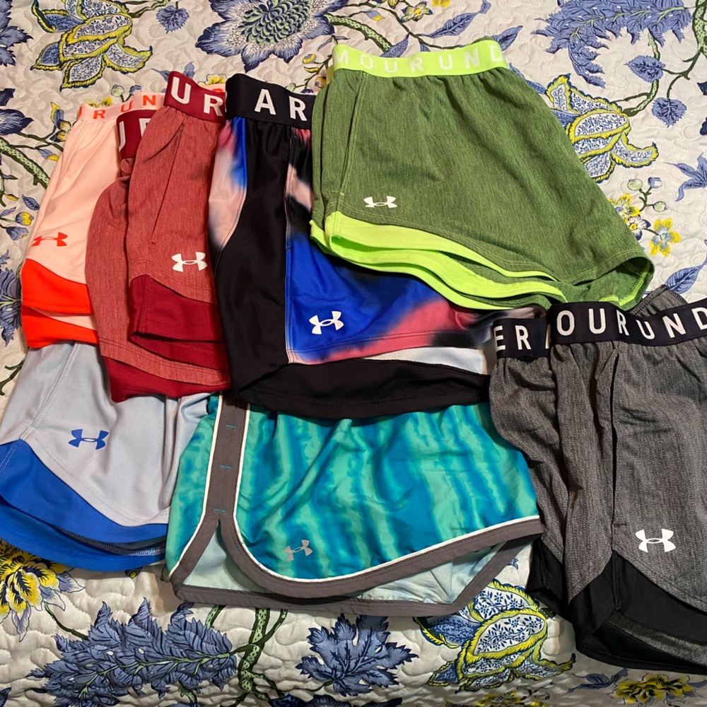 Under Armour XL lot shorts